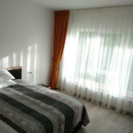 Appartamento Apartament Ramona Braşov Esterno foto