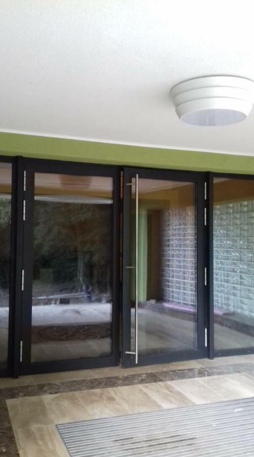 Appartamento Apartament Ramona Braşov Esterno foto